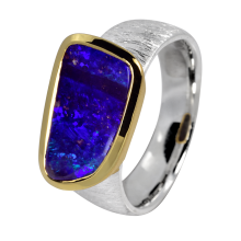 Magischer Ring mit geheimnisvoll vielfältig glitzerndem Boulder Opal, 925er Silber, teilvergoldet, Ringgröße 56