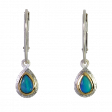Elegante Ohrhänger mit tropfenförmigen Edelopalen, 925er Silber, teilvergoldet