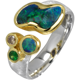 Bildschöner Ring mit begehrenswerten Opalen, Tsavorit und Diamant, 925er Silber, teilvergoldet, Ringgröße 58