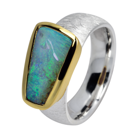 Ausdrucksstarker Ring mit vielfarbig schimmerndem Edelopal, 925er Silber, teilvergoldet, Ringgröße 55